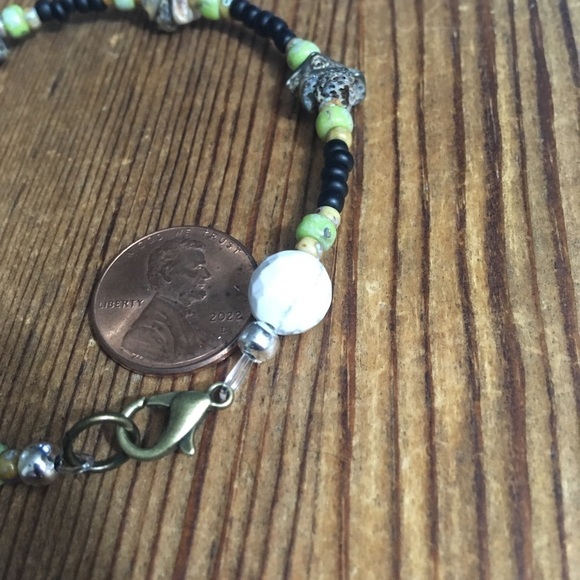 Men's 8 Inch Shell Nugget Beaded Bracelet, Men's Beaded Bracelet,  Handmade - Picture 3 of 4